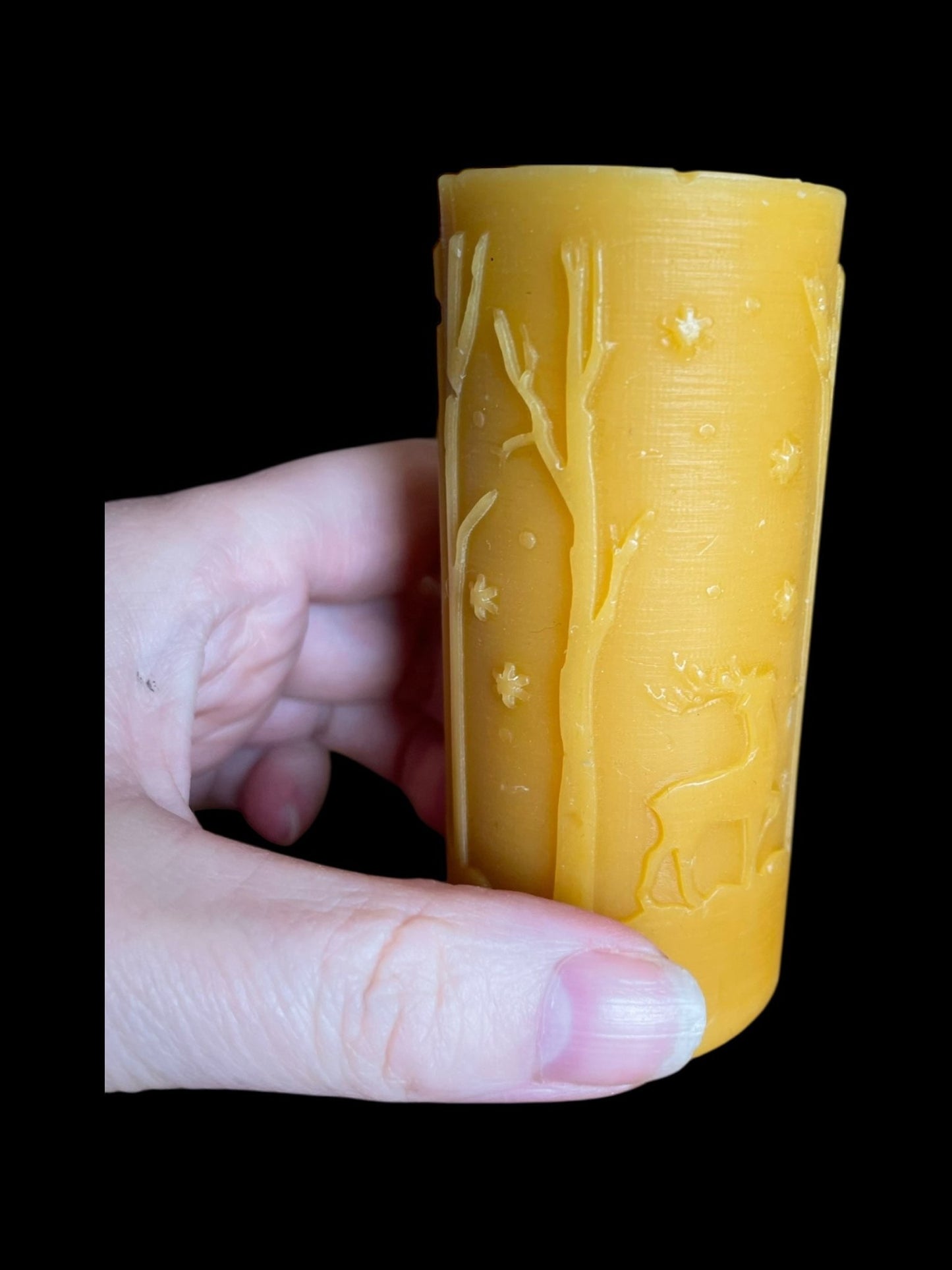 130g Christmas Scene Beeswax Candle – 19 Hour Burn - Non - Toxic - Mêl Llŷn