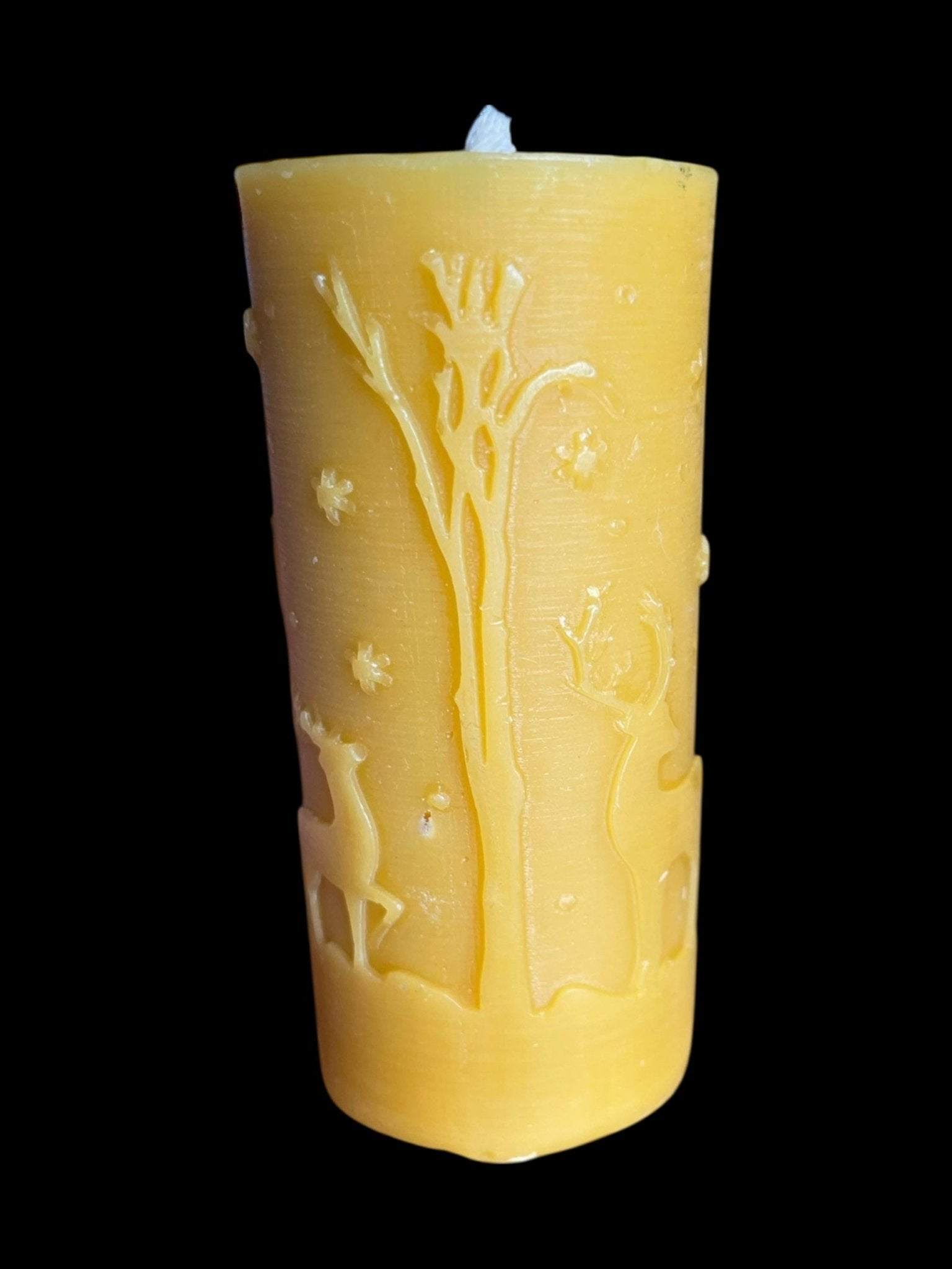 130g Christmas Scene Beeswax Candle – 19 Hour Burn - Non - Toxic - Mêl Llŷn